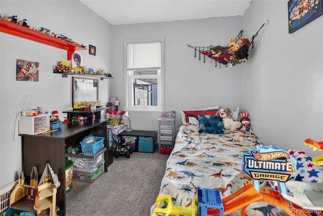 4140 Syracuse Street, Dearborn Heights, MI 48125