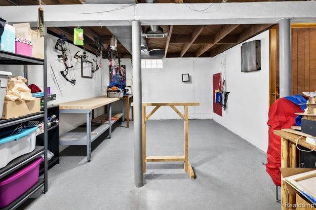 4140 Syracuse Street, Dearborn Heights, MI 48125