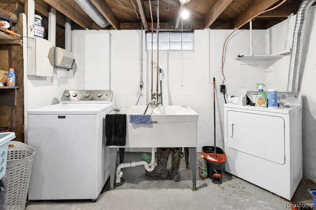 4140 Syracuse Street, Dearborn Heights, MI 48125