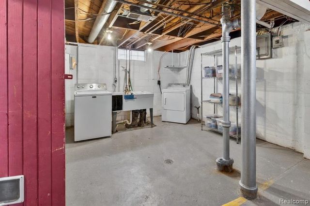 4140 Syracuse Street, Dearborn Heights, MI 48125