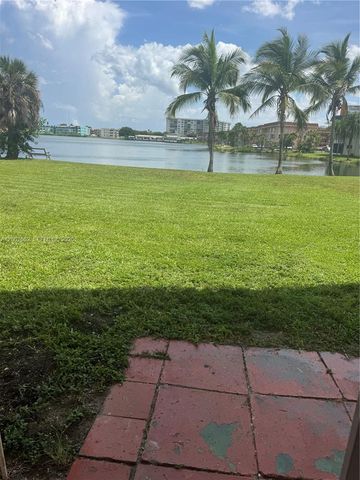 19001 NE 14th Avenue 312, Miami, FL 33179