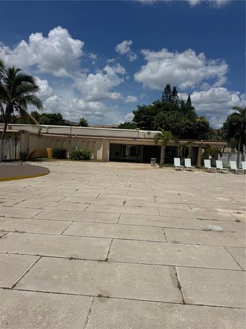 19001 NE 14th Avenue 312, Miami, FL 33179