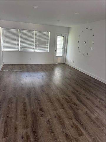 19001 NE 14th Avenue 312, Miami, FL 33179