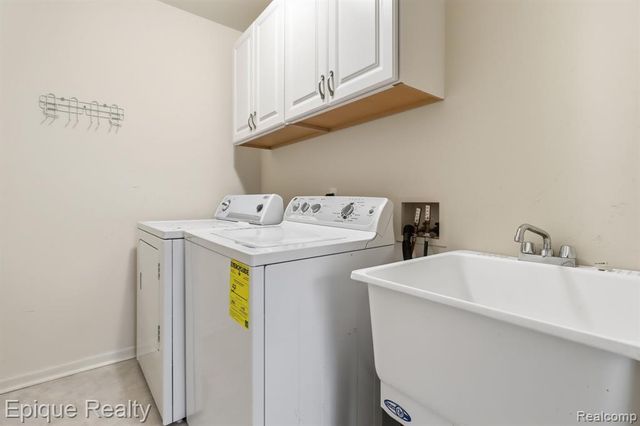 321 Cherry Grove Road Road, Canton, MI 48188