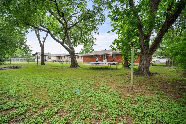 4900 Ira Street, Haltom City, TX 76117
