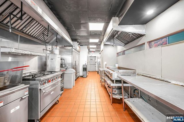 76 Market Street, Clifton, NJ 07012