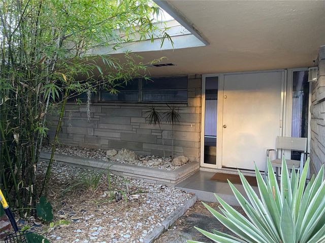 3300 MINEOLA DRIVE, Sarasota, FL 34239