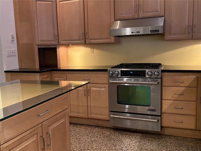 3300 MINEOLA DRIVE, Sarasota, FL 34239