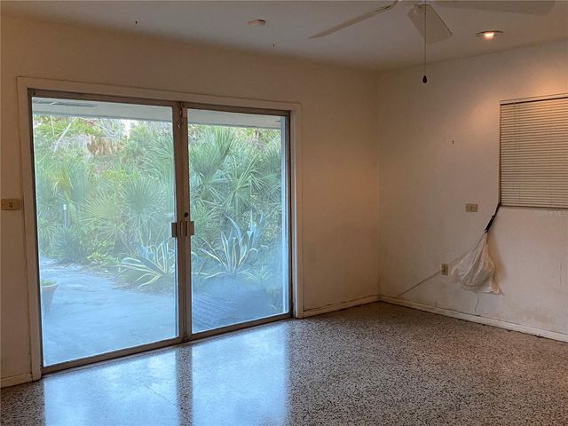 3300 MINEOLA DRIVE, Sarasota, FL 34239