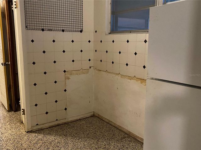 3300 MINEOLA DRIVE, Sarasota, FL 34239