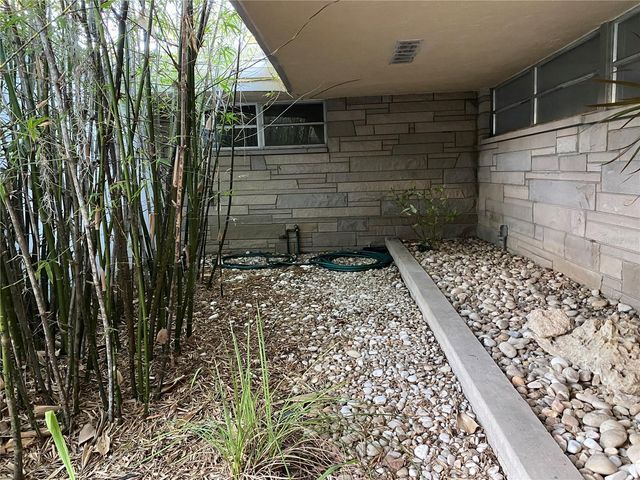 3300 MINEOLA DRIVE, Sarasota, FL 34239