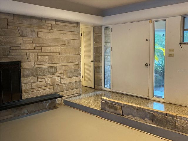 3300 MINEOLA DRIVE, Sarasota, FL 34239