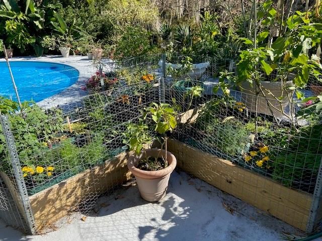 3300 MINEOLA DRIVE, Sarasota, FL 34239