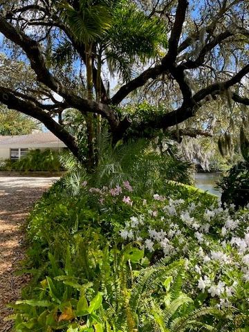 3300 MINEOLA DRIVE, Sarasota, FL 34239