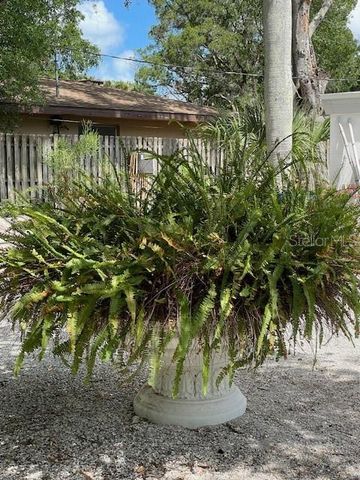 3300 MINEOLA DRIVE, Sarasota, FL 34239