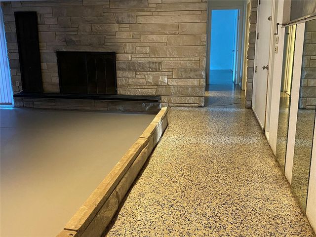 3300 MINEOLA DRIVE, Sarasota, FL 34239