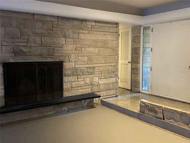 3300 MINEOLA DRIVE, Sarasota, FL 34239