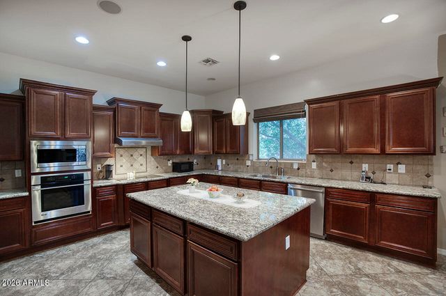 19326 W MEDLOCK Drive, Litchfield Park, AZ 85340