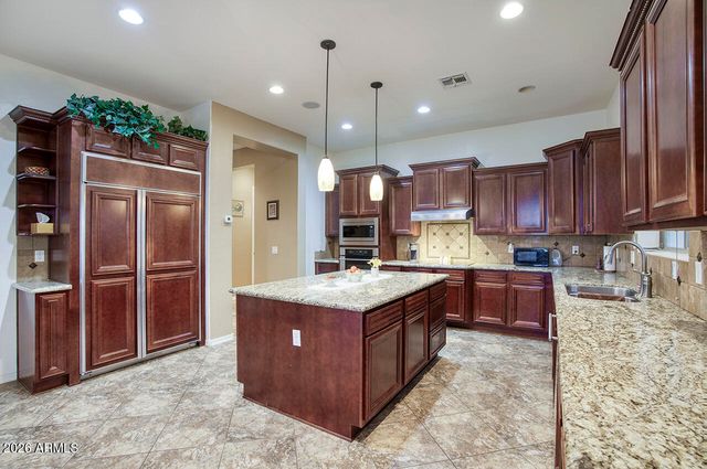 19326 W MEDLOCK Drive, Litchfield Park, AZ 85340