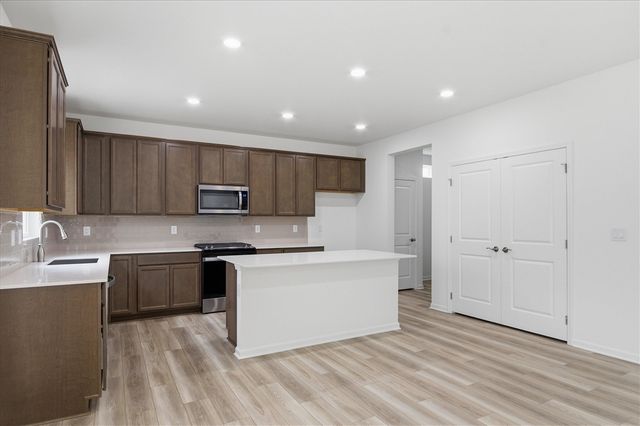 709 Risdon Trail, Saline, MI 48176