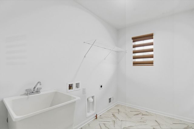 709 Risdon Trail, Saline, MI 48176