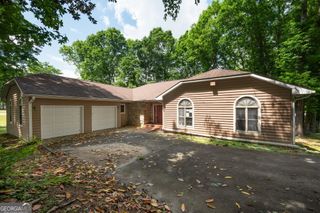 3245 W Anderson Drive, Lithia Springs, GA 30122