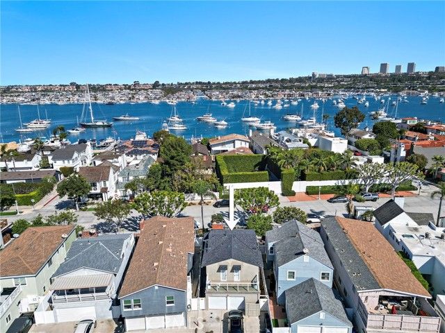 1613 E Balboa, Newport Beach, CA 92661