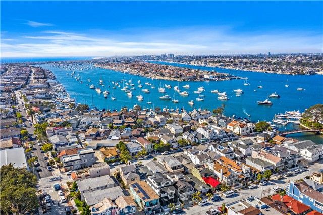 1613 E Balboa, Newport Beach, CA 92661