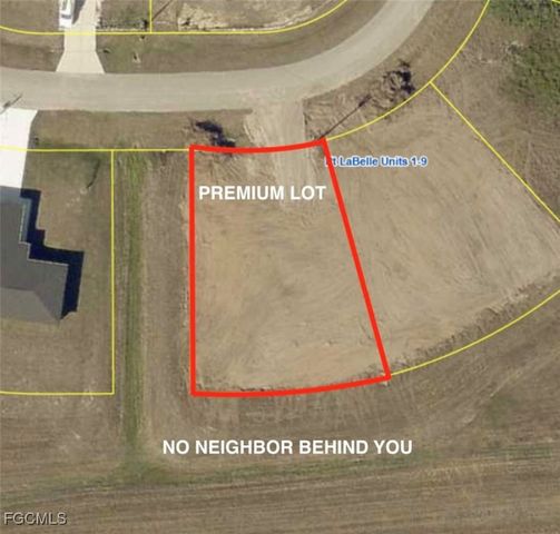 8031 BUTTERCUP CIR, Labelle, FL 33935