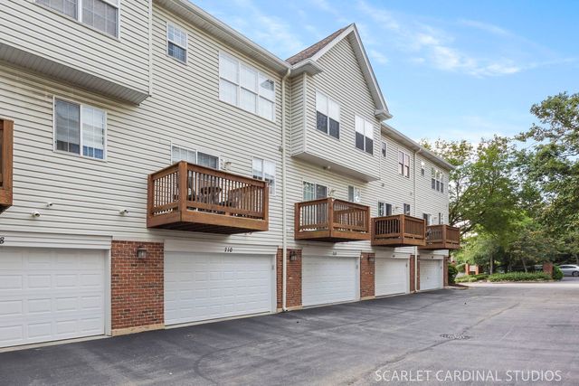 710 Prescott Court, Naperville, IL 60563