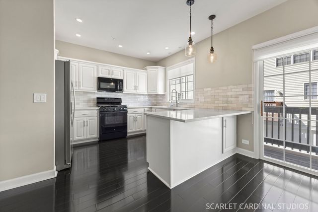 710 Prescott Court, Naperville, IL 60563