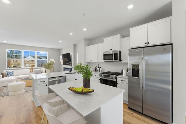 1520 Traverse Lane, West Saint Paul, MN 55118