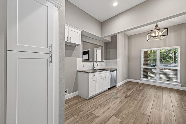 608 N Eldridge Parkway, Houston, TX 77079