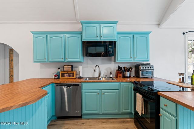 2931 Seashore Road SW, Supply, NC 28462