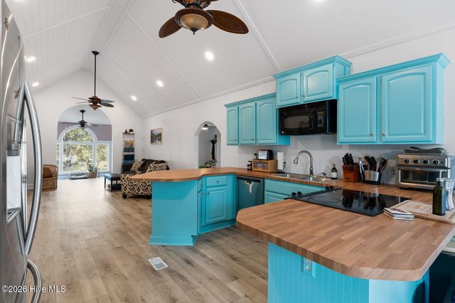 2931 Seashore Road SW, Supply, NC 28462