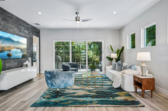 2706 W TRILBY AVENUE, Tampa, FL 33611