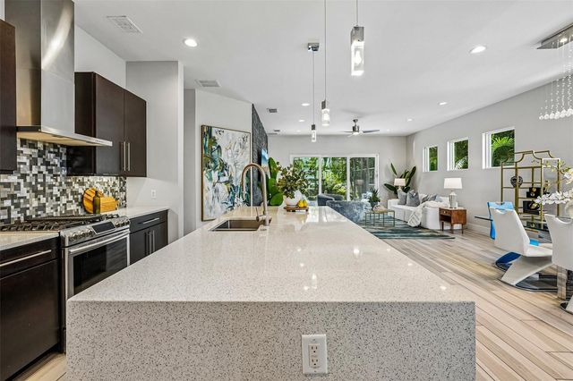 2706 W TRILBY AVENUE, Tampa, FL 33611