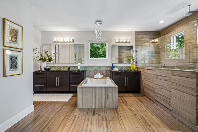 2706 W TRILBY AVENUE, Tampa, FL 33611