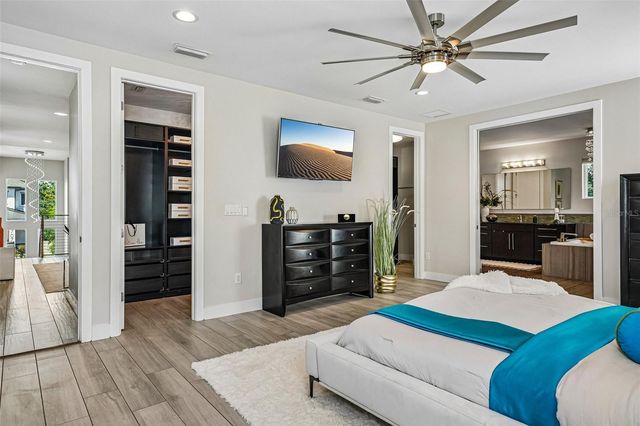 2706 W TRILBY AVENUE, Tampa, FL 33611