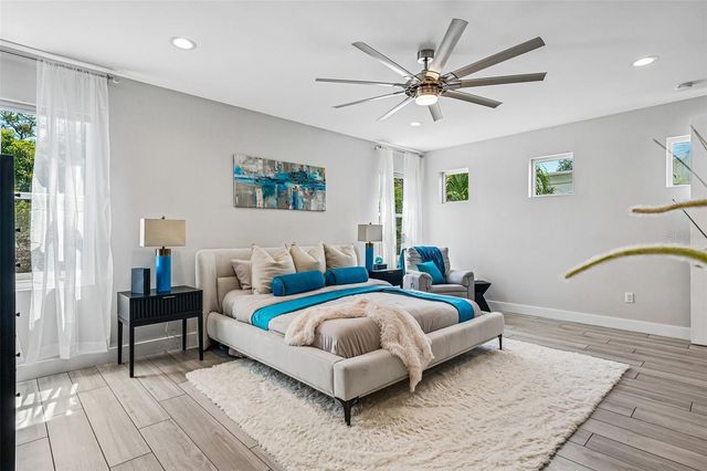 2706 W TRILBY AVENUE, Tampa, FL 33611