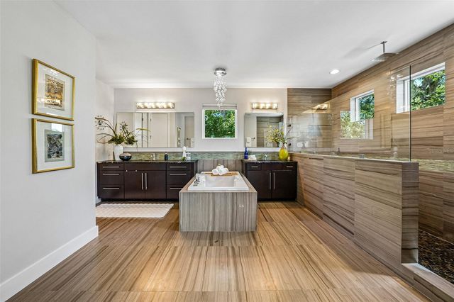 2706 W TRILBY AVENUE, Tampa, FL 33611