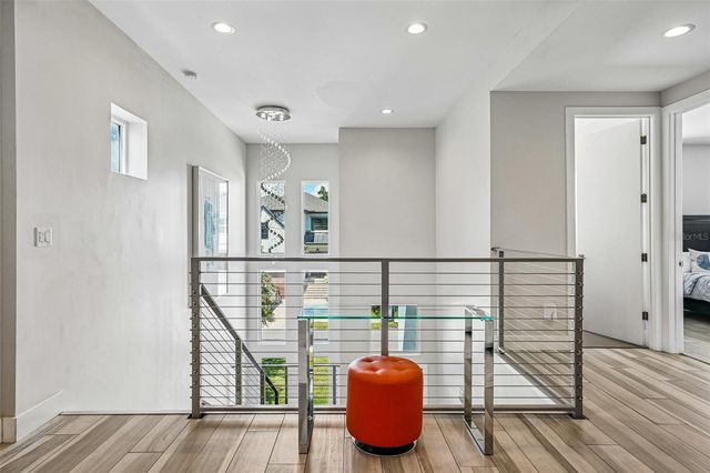 2706 W TRILBY AVENUE, Tampa, FL 33611