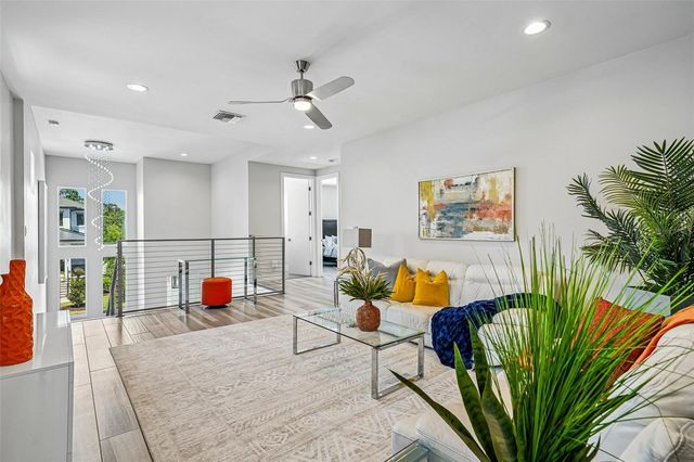 2706 W TRILBY AVENUE, Tampa, FL 33611