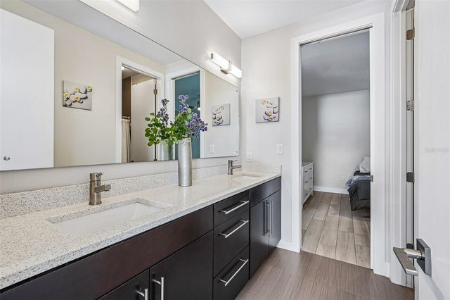 2706 W TRILBY AVENUE, Tampa, FL 33611