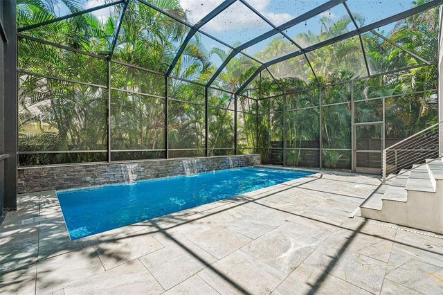 2706 W TRILBY AVENUE, Tampa, FL 33611