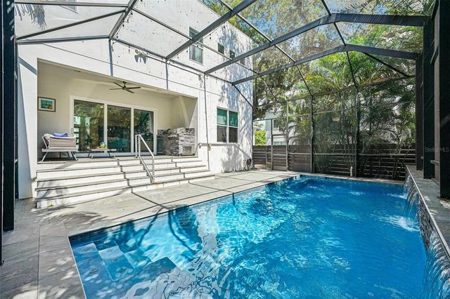 2706 W TRILBY AVENUE, Tampa, FL 33611