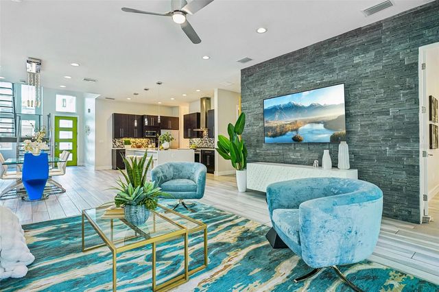 2706 W TRILBY AVENUE, Tampa, FL 33611