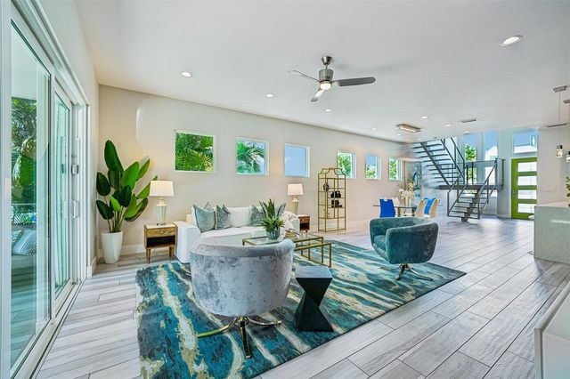 2706 W TRILBY AVENUE, Tampa, FL 33611