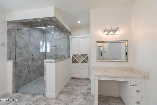 5404 E RIVER Lane, El Paso, TX 79932
