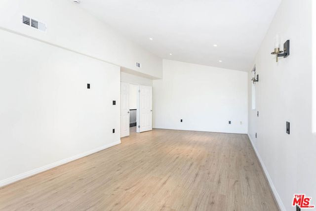 2914 Castle Heights Avenue, Los Angeles, CA 90034